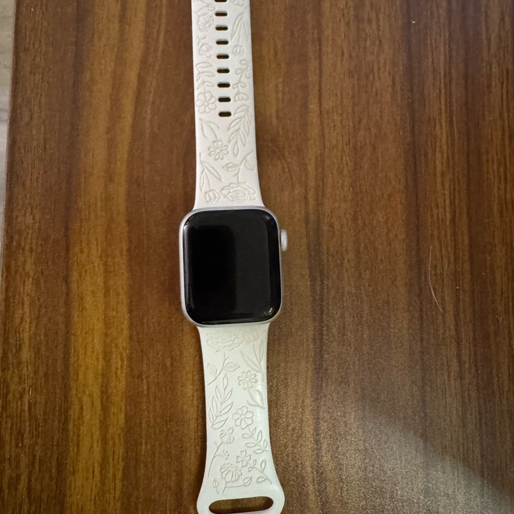 Apple Watch with White Floral Silicone Band (se 40 mm )